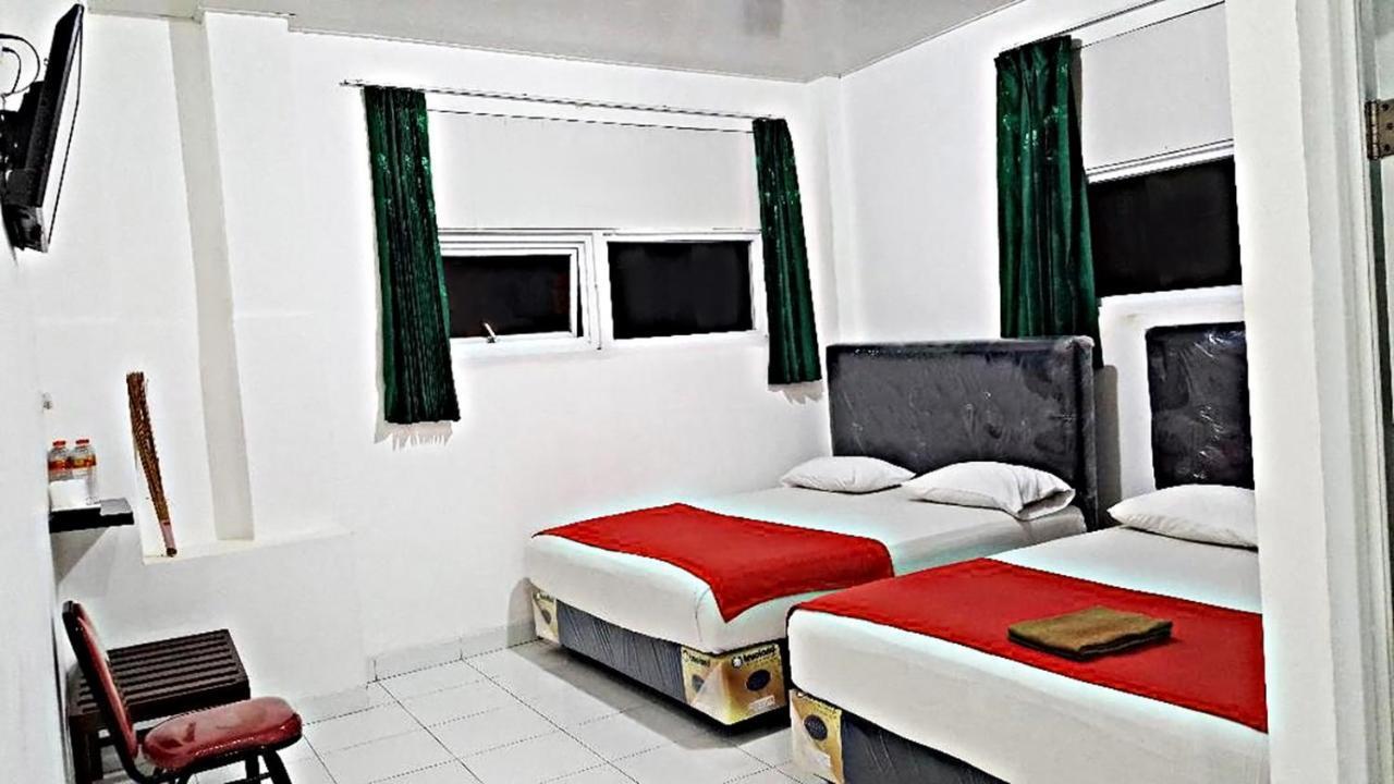 יוגיאקרטה Mitra Hotel מראה חיצוני תמונה