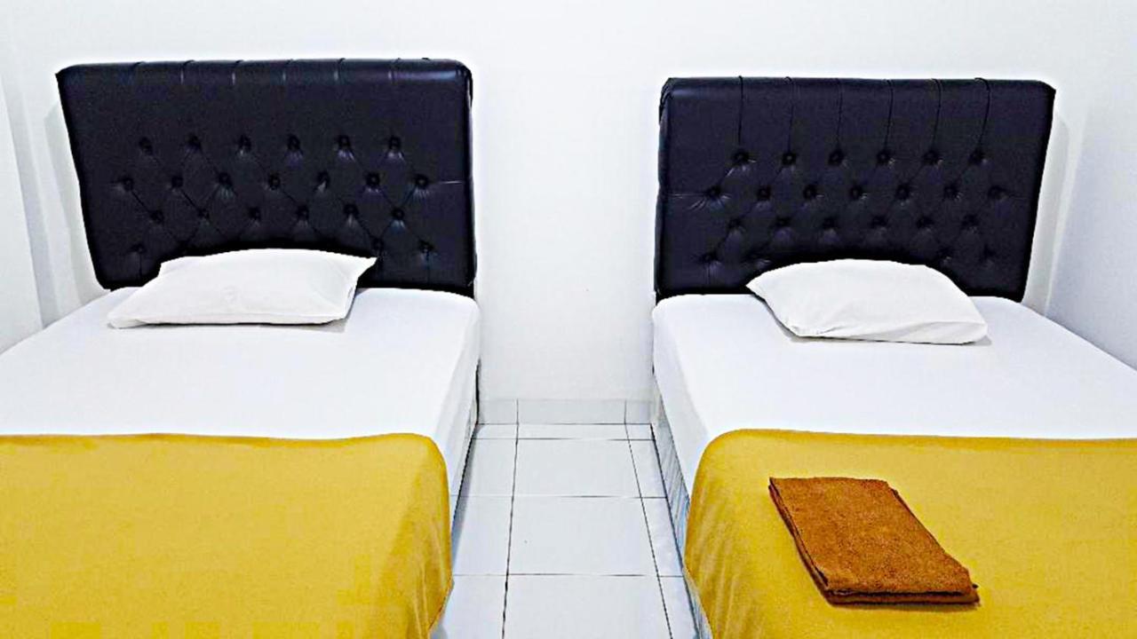 יוגיאקרטה Mitra Hotel מראה חיצוני תמונה