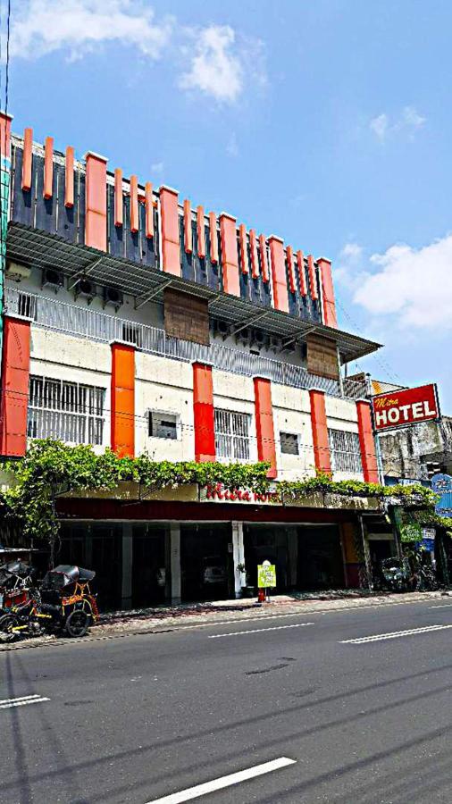 יוגיאקרטה Mitra Hotel מראה חיצוני תמונה