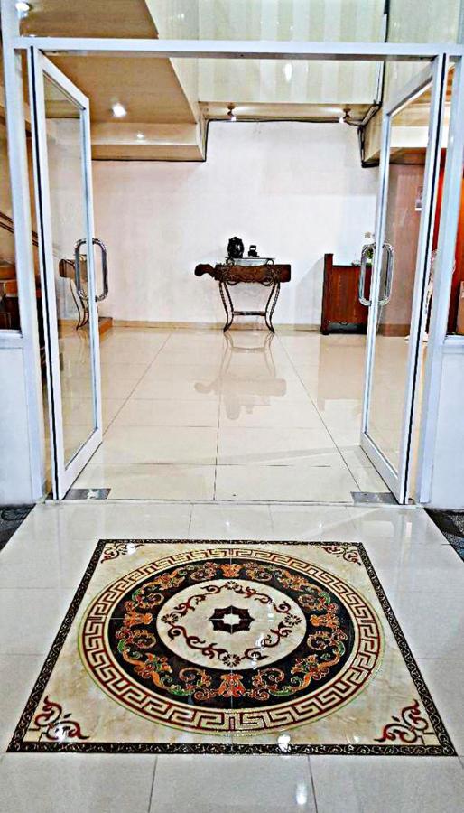 יוגיאקרטה Mitra Hotel מראה חיצוני תמונה